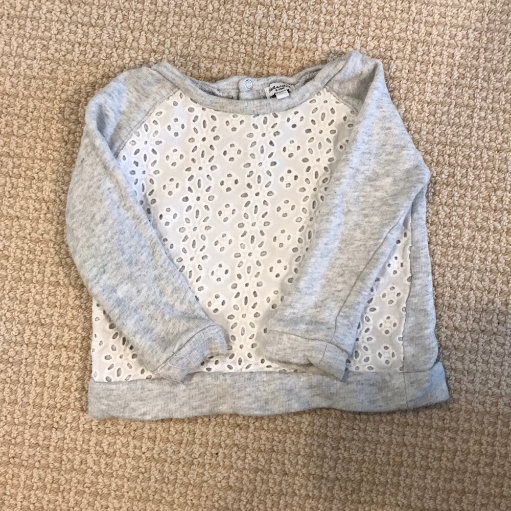 Gray and eyelet Splendid sweatshirt 6-12 months